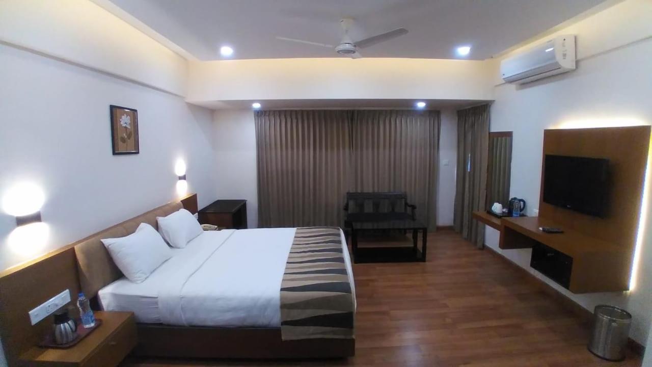 Malabar Residency Hotel Kannur ภายนอก รูปภาพ