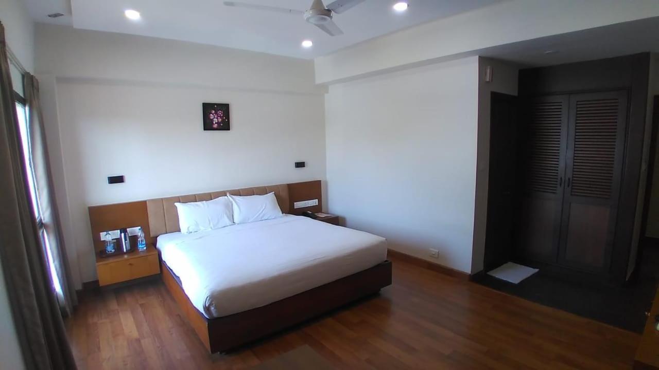 Malabar Residency Hotel Kannur ภายนอก รูปภาพ